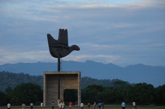 Open_Hand_monument_Chandigarh-1